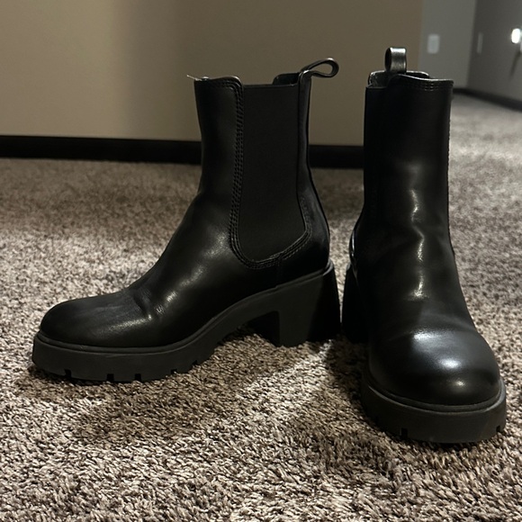 Steve Madden Shoes - Steve Madden Black Ankle Boots